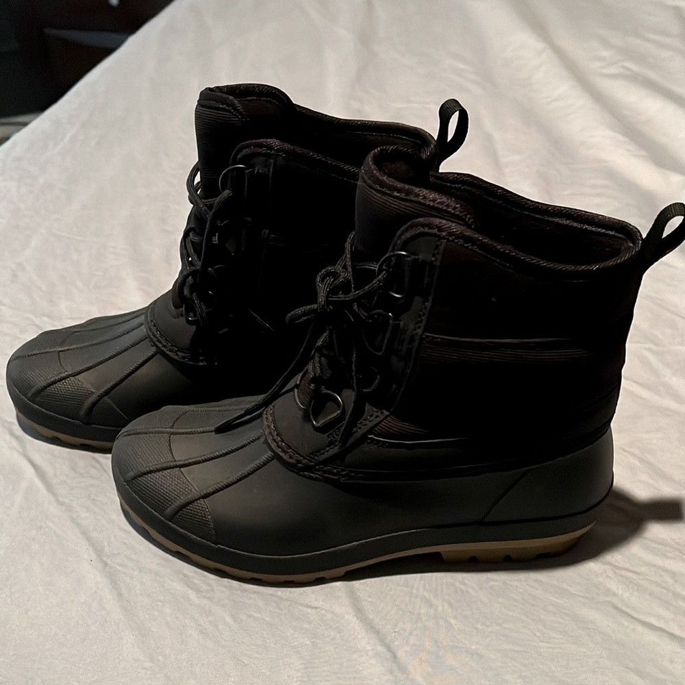 Women’s Universal Thread - Size 8 - Black Duck Boots